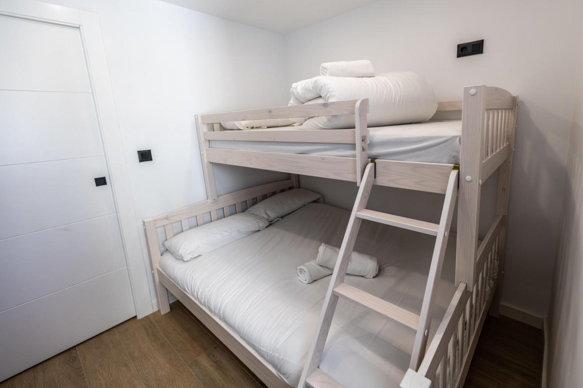 Luxury Refurnished Apartment With Private Parking Close To Ski Slopes Sierra Nevada Eksteriør bilde
